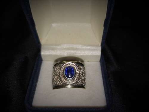 DAZZLING - LADIES SOLID 925 STERLING SILVER RING!!!